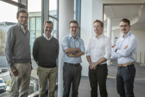 Photo des urologues du Centre d'Urologie du Confluent à l'Hôpital Privé du Confluent à Nantes : Drs Larue, Maillet, Berquet, Müller et Fosse.