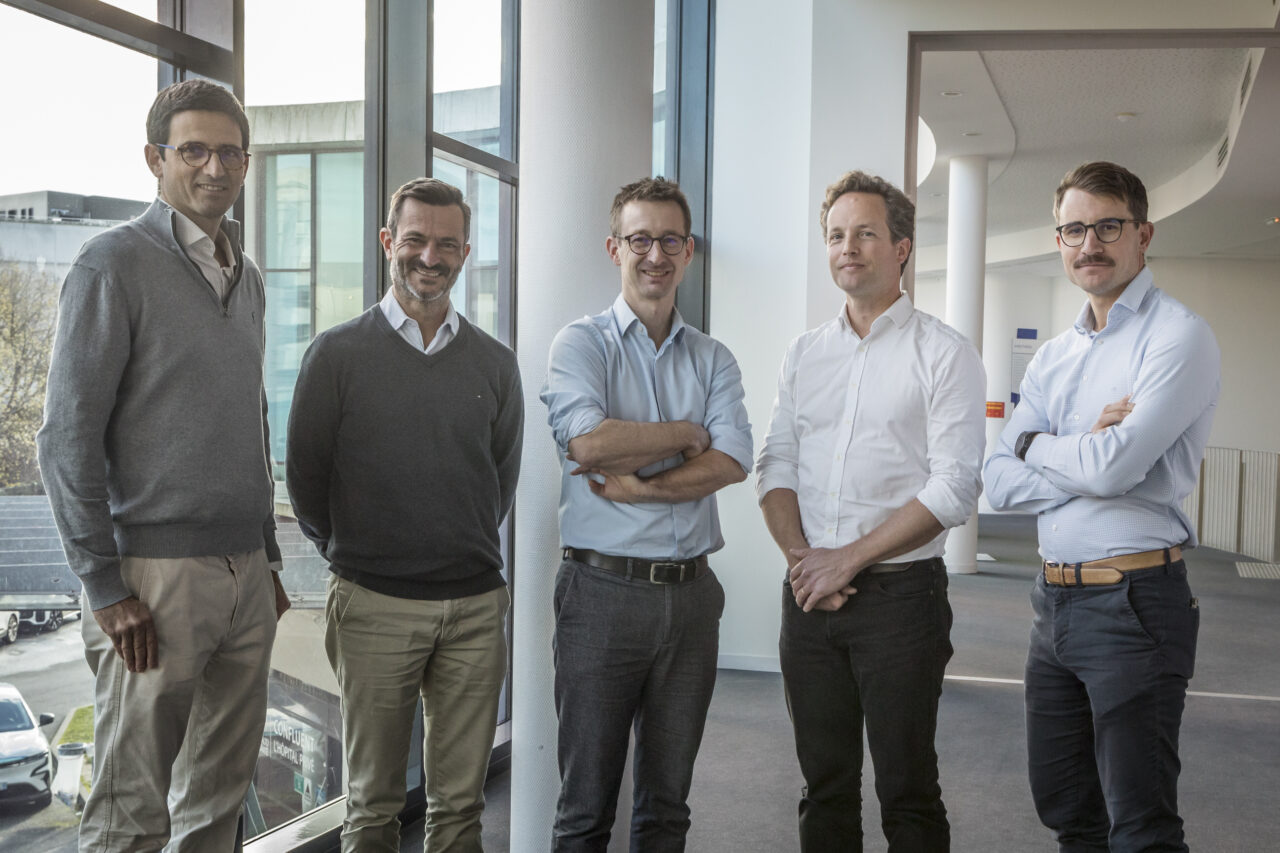 Photo des urologues du Centre d'Urologie du Confluent à l'Hôpital Privé du Confluent à Nantes : Drs Larue, Maillet, Berquet, Müller et Fosse.